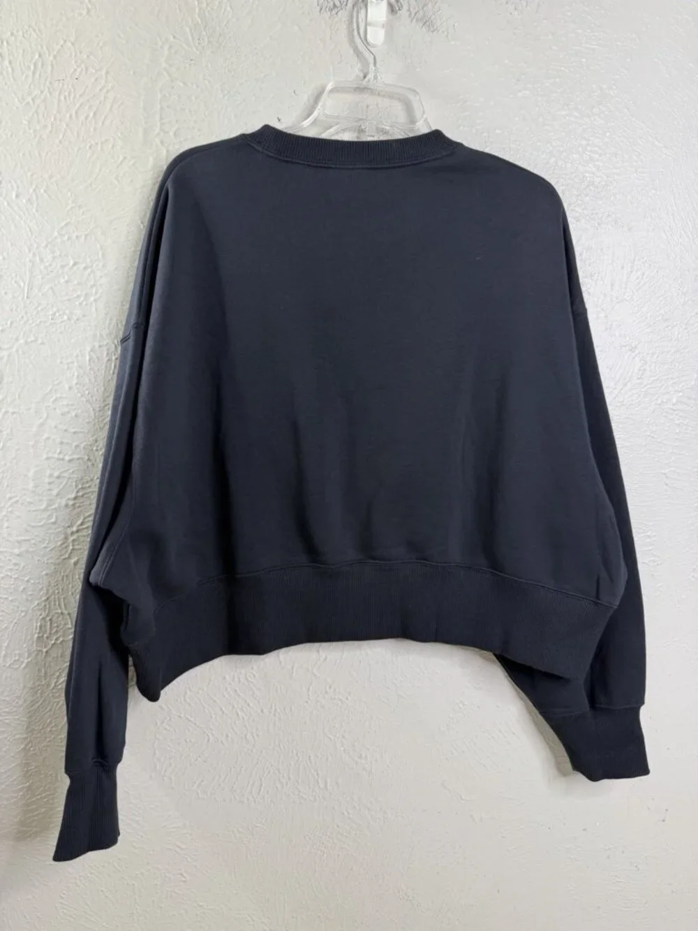 Nike XS Women Cornell Black Crop Fleece Sweatshirt Athleisure Soft Comfy EUC